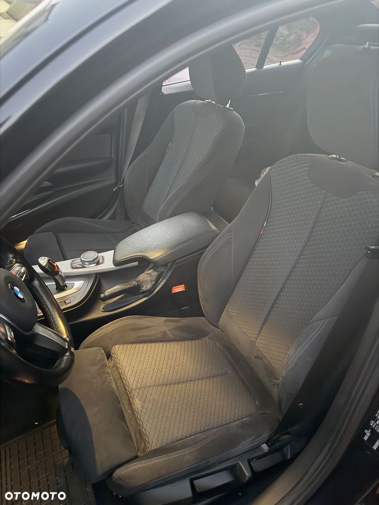 BMW Seria 3 318d M Sport - 14