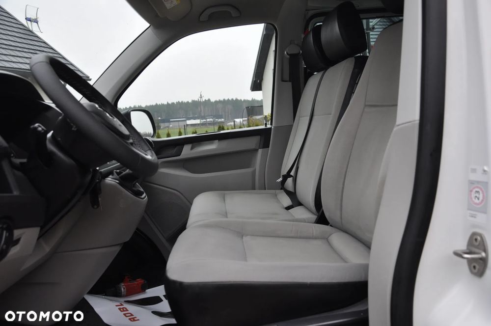 Volkswagen Transporter - 18