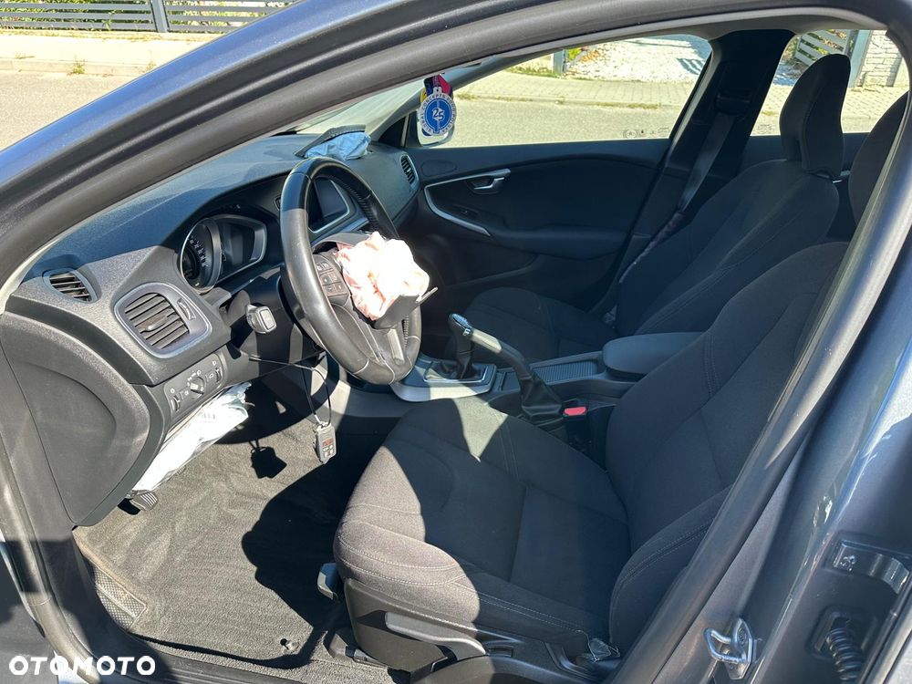 Volvo V40 D2 Drive-E SCR Momentum - 10