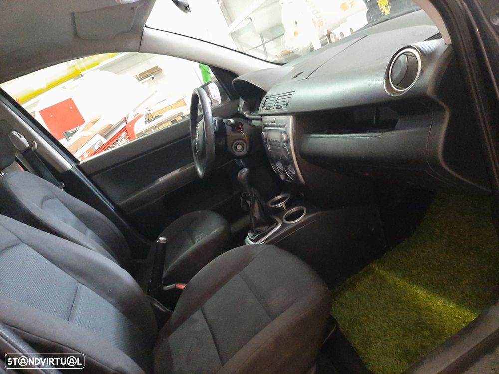 Mazda 2 1.4 MZ-CD Comfort AC - 6