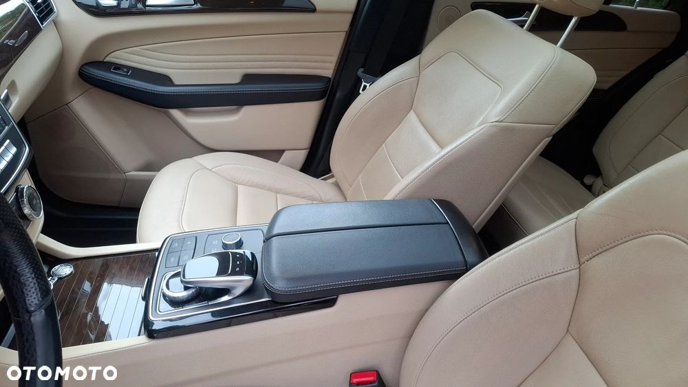 Mercedes-Benz GLE 350 d 4Matic 9G-TRONIC AMG Line - 14