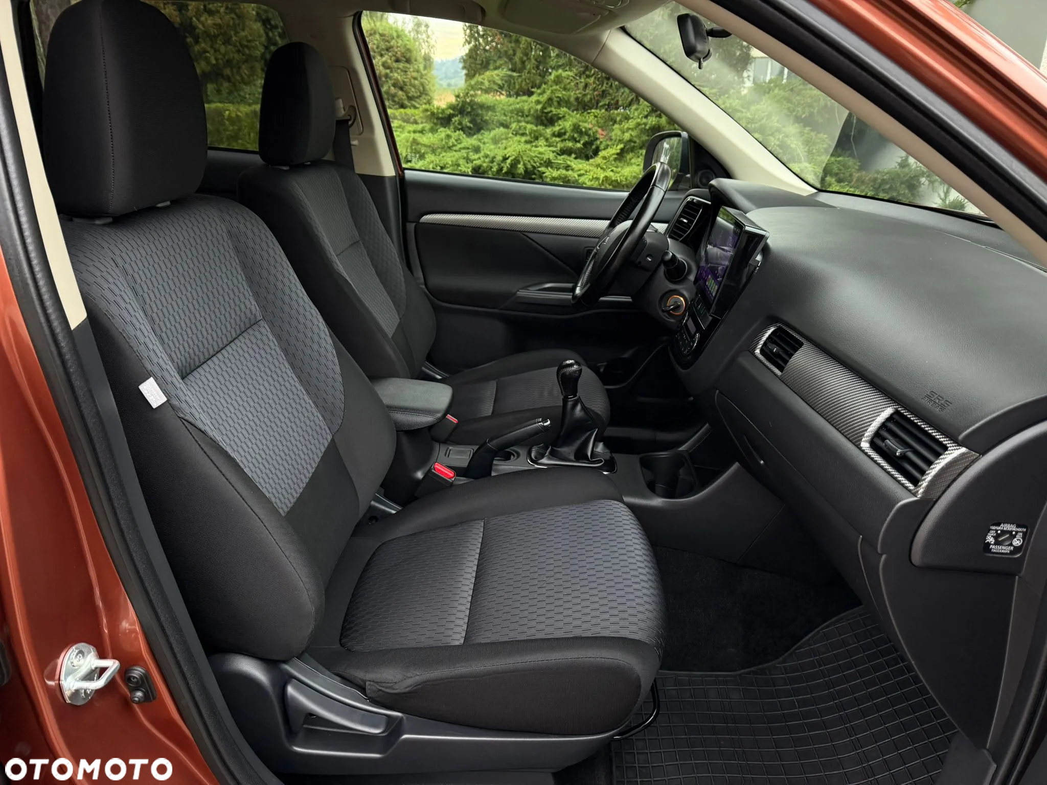 Mitsubishi Outlander 2.0 Invite + 2WD - 6