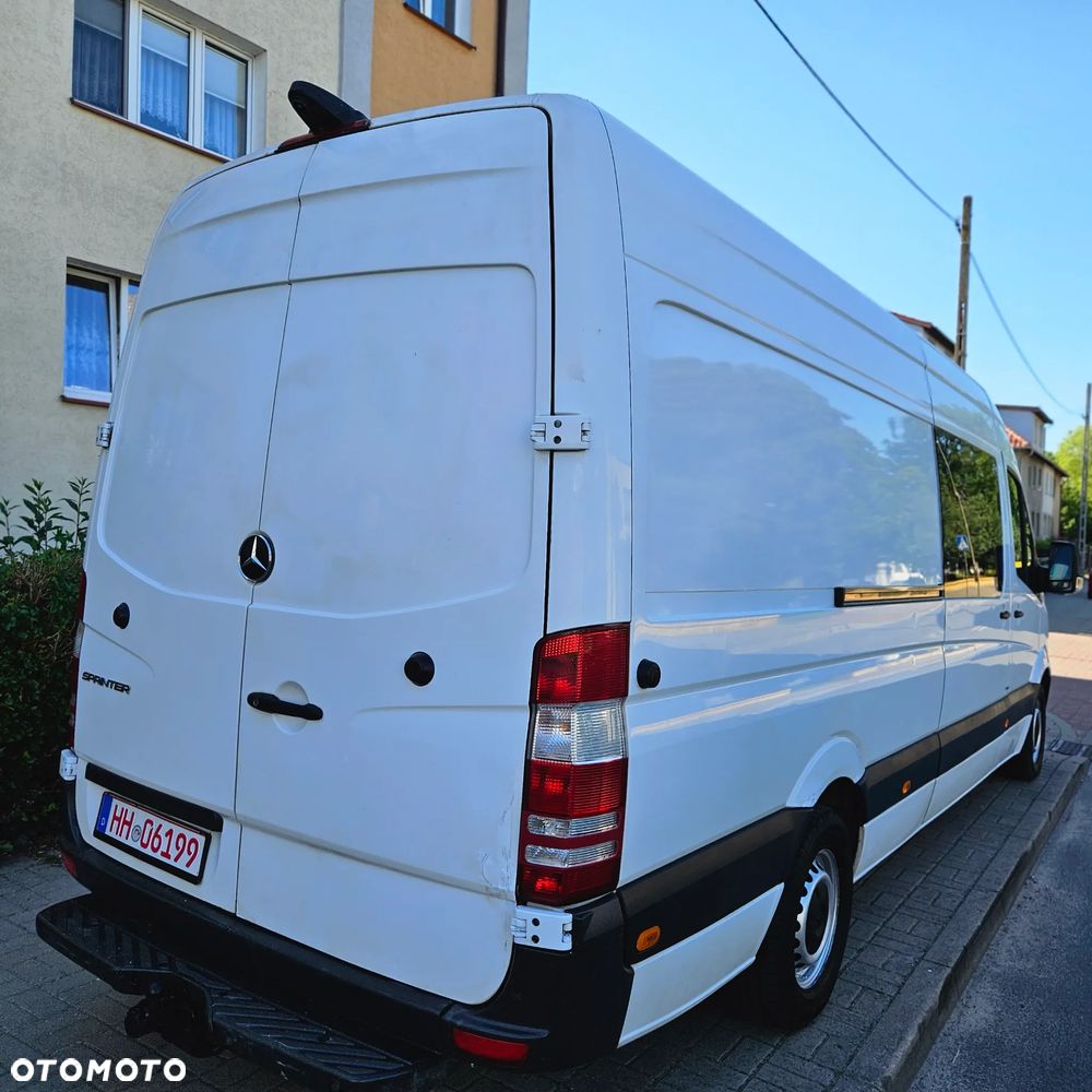 Mercedes-Benz Sprinter - 10