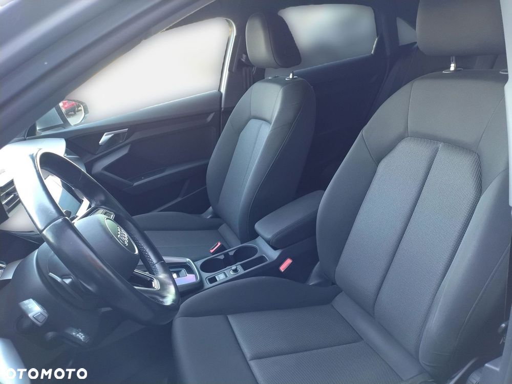 Audi A3 Limousine 35 TFSI mHEV S tronic - 11