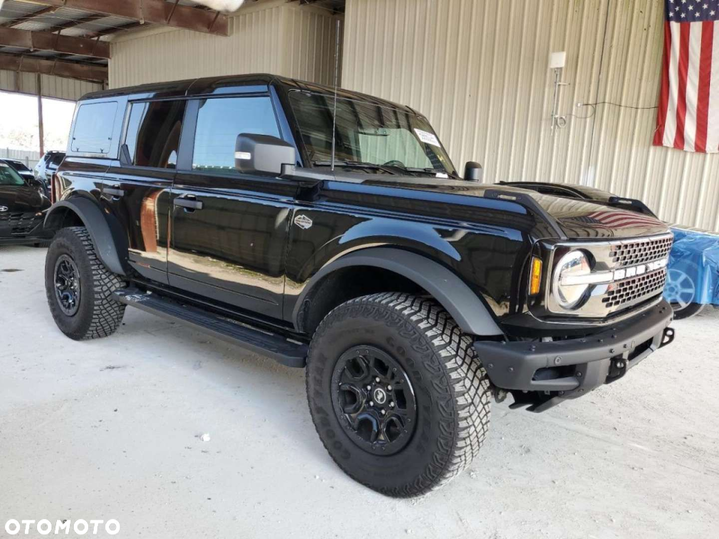 Ford Bronco - 5