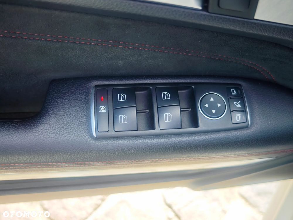 Mercedes-Benz Klasa E 250 7G-TRONIC - 31