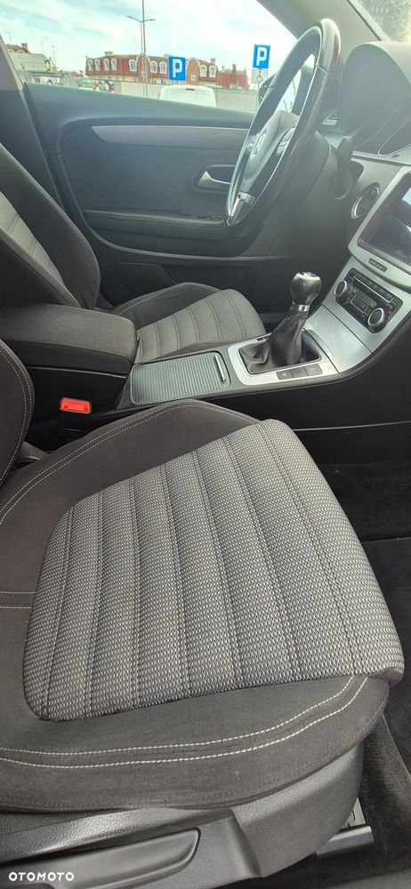 Volkswagen Passat CC - 11