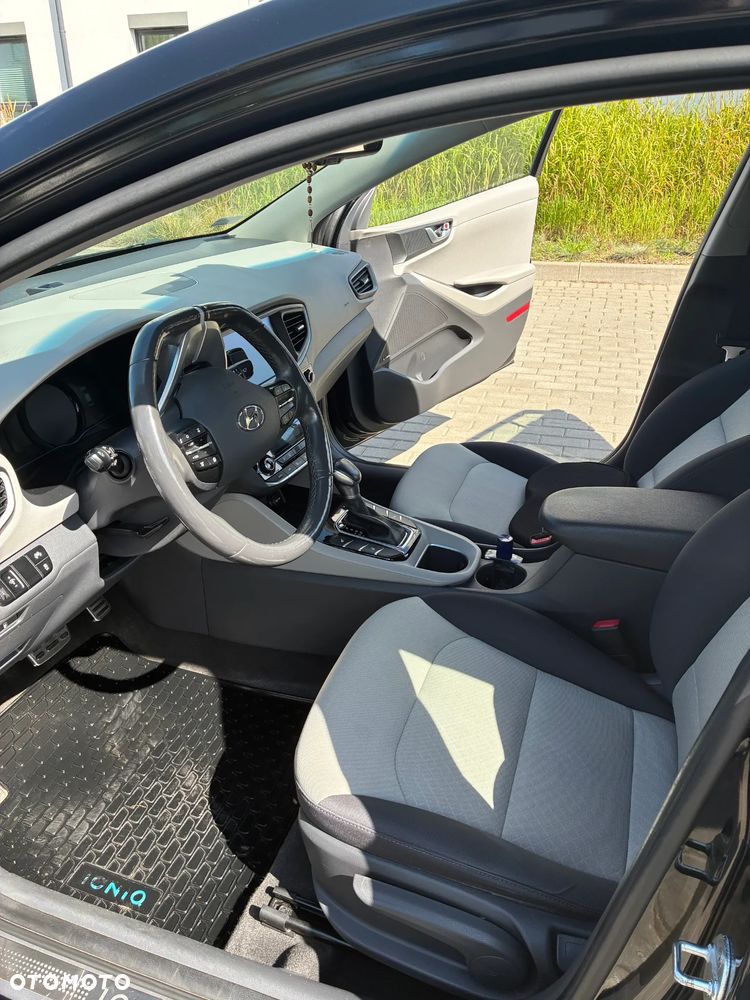 Hyundai IONIQ Hybrid Business - 7