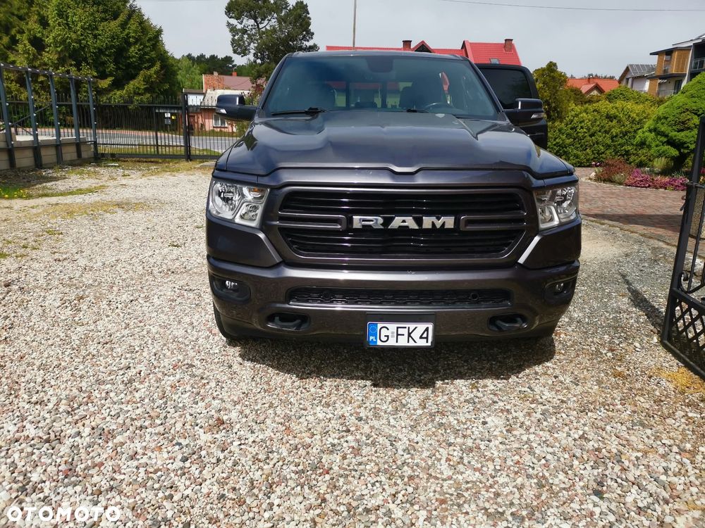 RAM 1500 5.7 Crew Cab Bighorn - 12