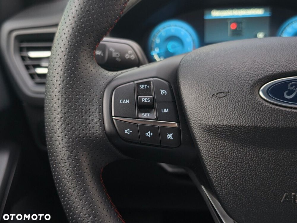 Ford Focus 1.0 EcoBoost mHEV ST-Line X - 19