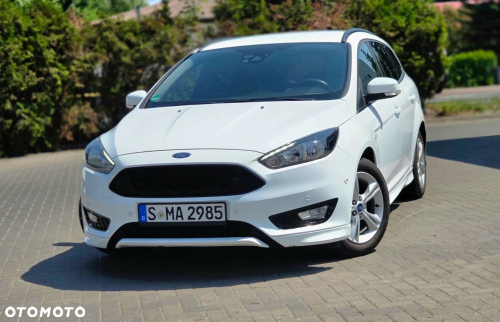 Ford Focus 1.5 EcoBoost STart-Stopp-System ST-LINE - 2