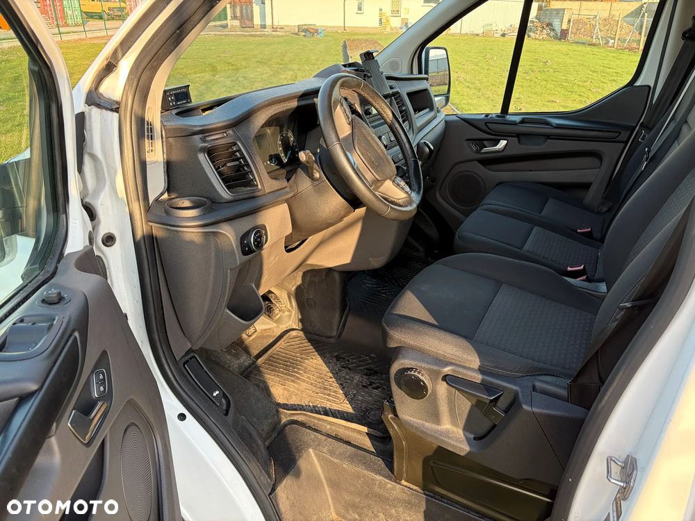 Ford TRANSIT CUSTOM - 16