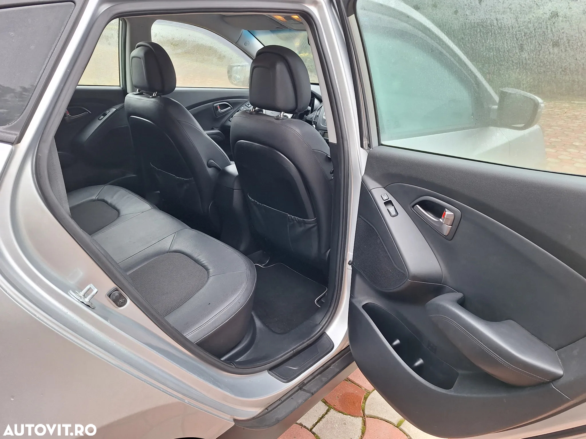 Hyundai ix35 2.0 CRDI 4WD Automatik Fifa World Cup Gold Edition - 9