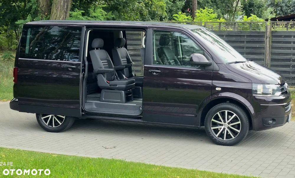Volkswagen Multivan - 24