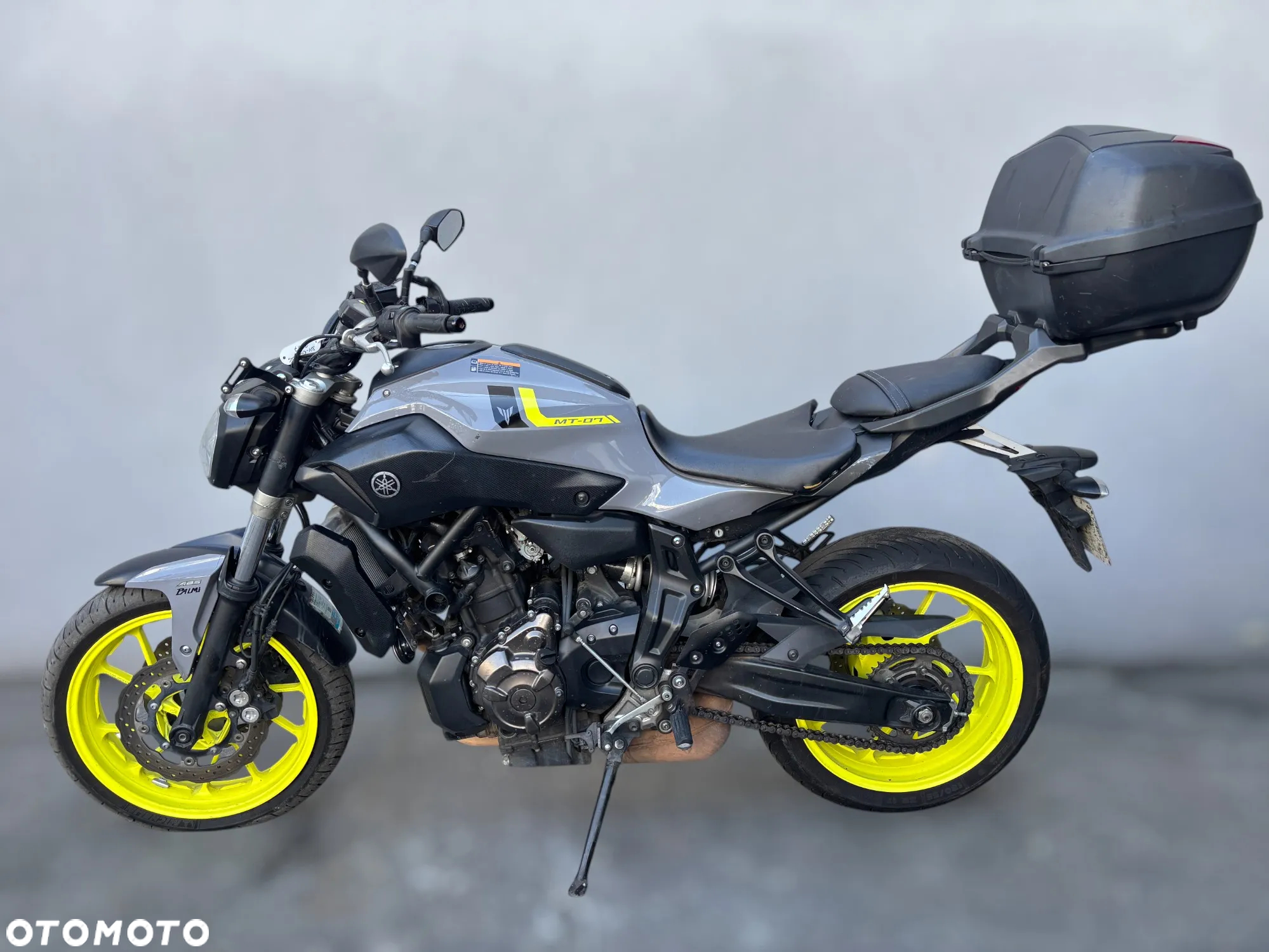 Yamaha MT - 5