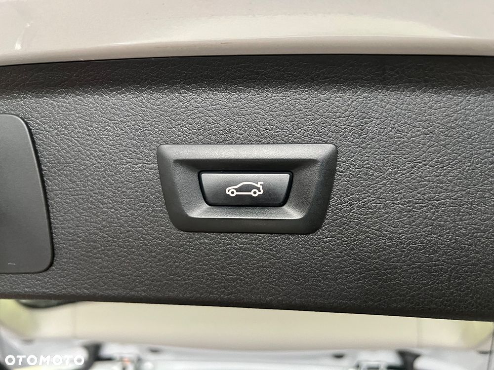 BMW Seria 2 218d Advantage sport - 23