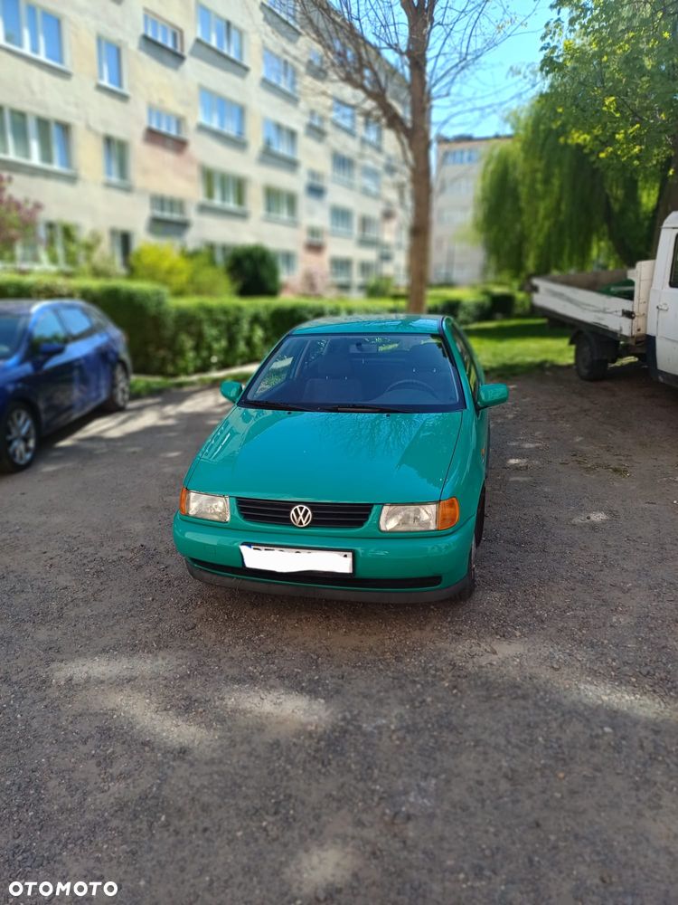 Volkswagen Polo - 1