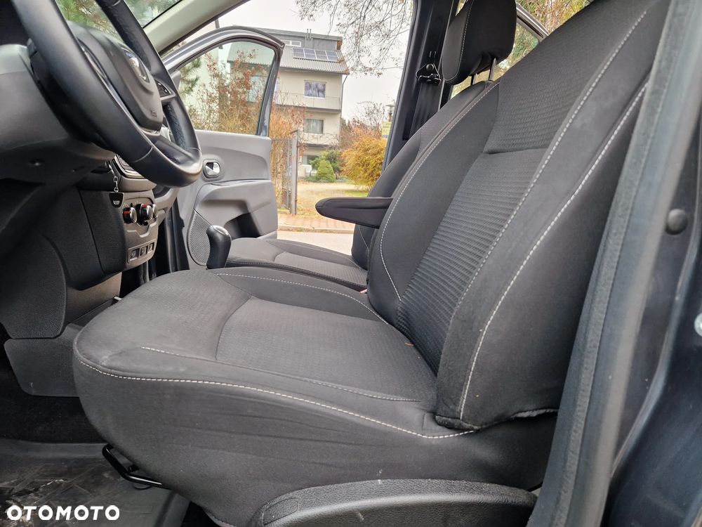 Dacia Lodgy 1.6 SCe Laureate S&S - 24