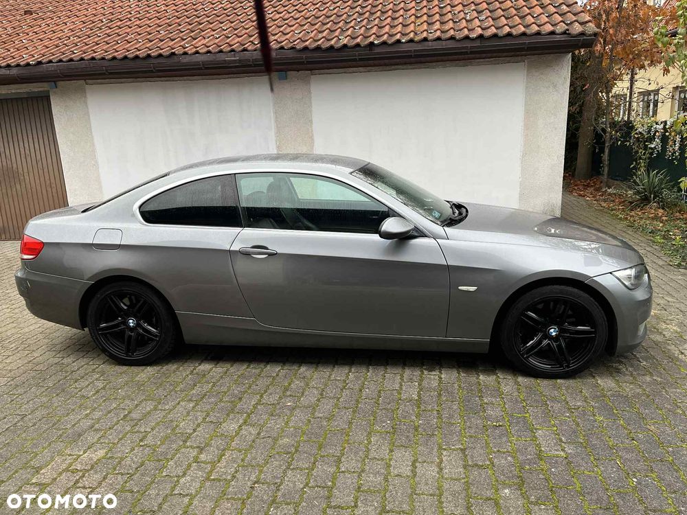 BMW Seria 3 Coupe 2009 photo 4