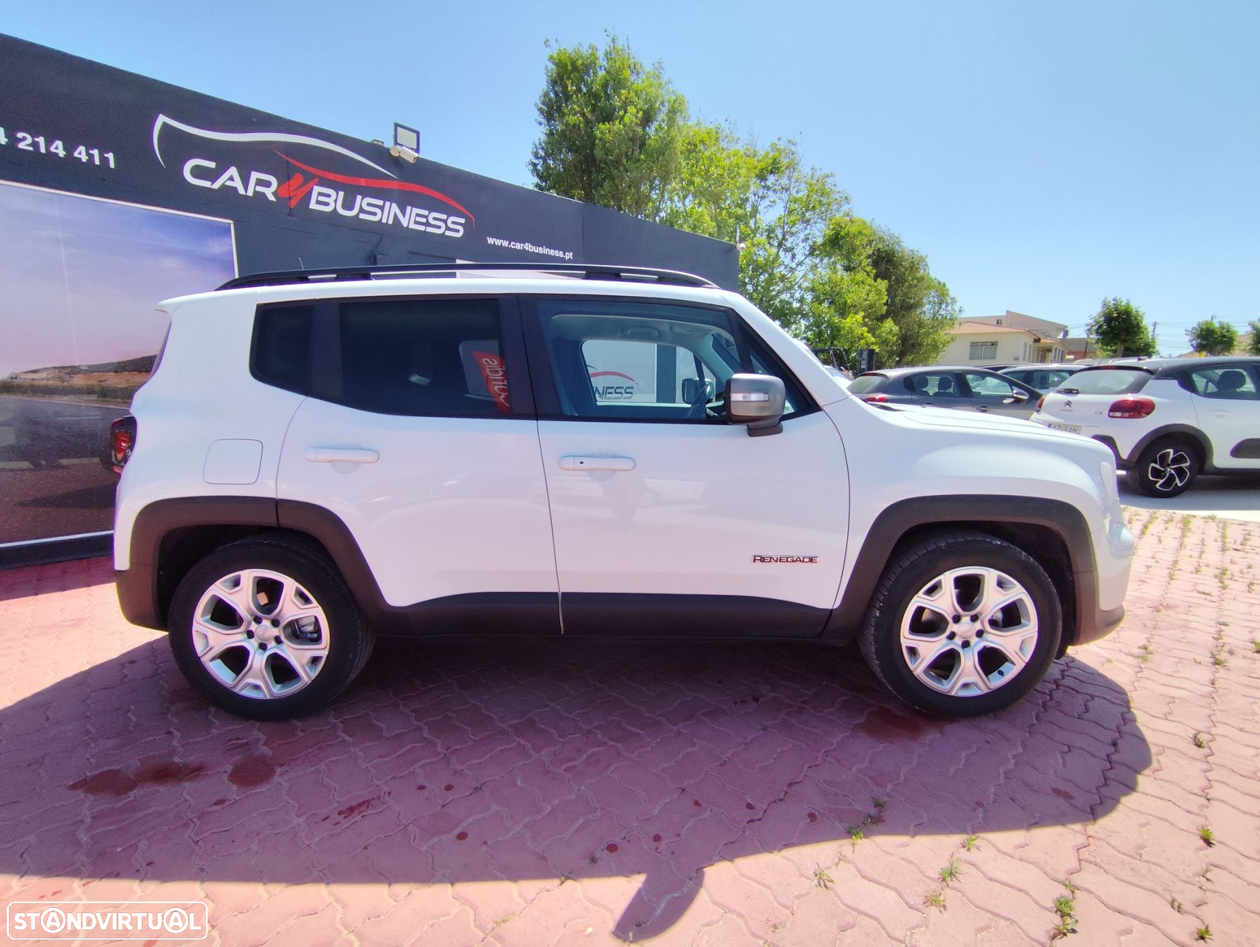 Jeep Renegade 1.0 T Limited - 10