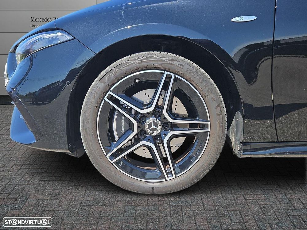 Mercedes-Benz A 250 e 8G-DCT Edition AMG Line - 10