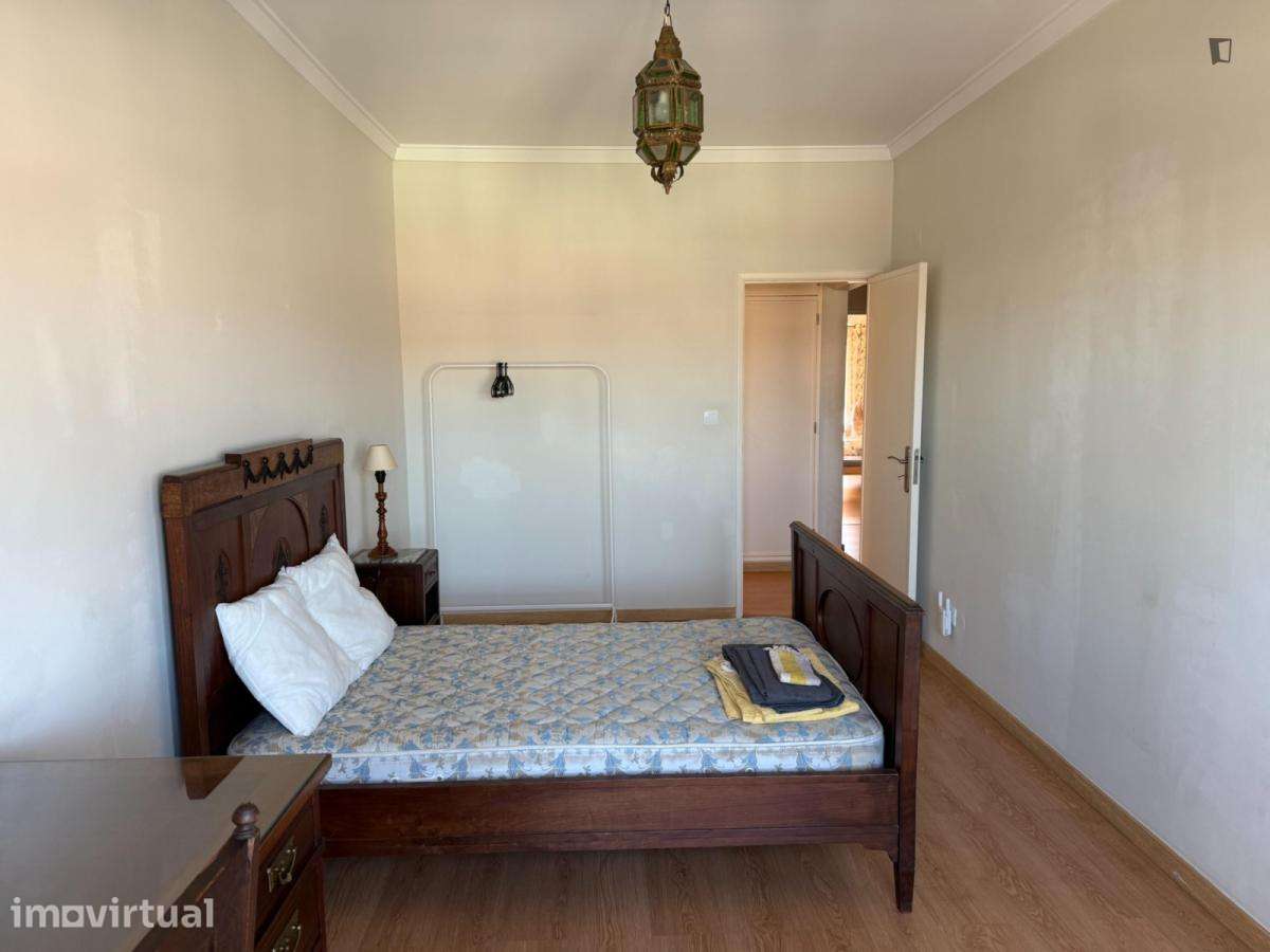 Quarto - localizado em Pontinha Lisbon - Grande imagem: 3/18