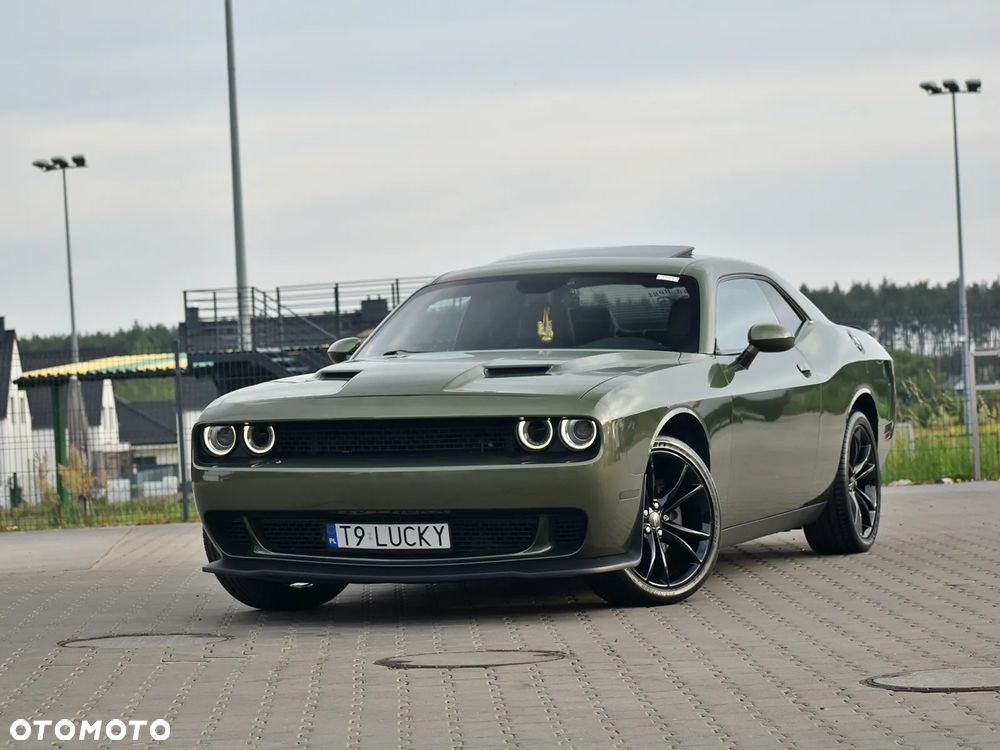 Dodge Challenger - 15