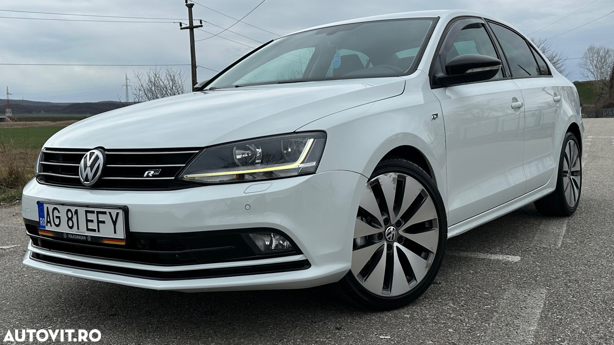 Volkswagen Jetta 2.0 TDI DSG Highline - 26