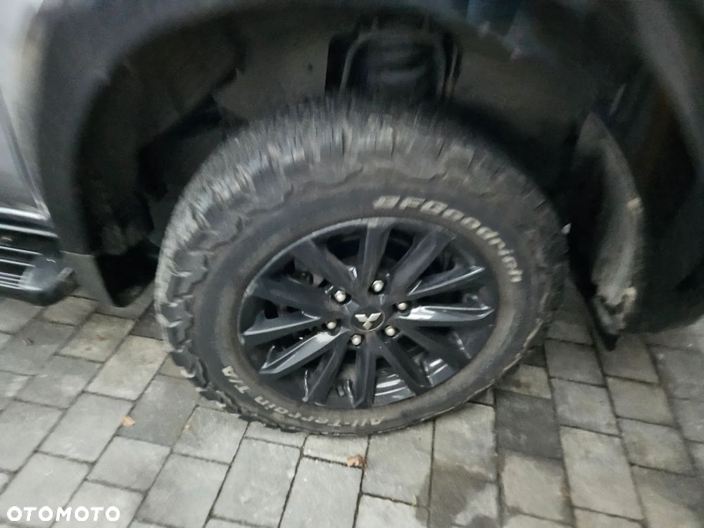 Mitsubishi L200 2.4 d DC Black Edition EU6 - 5