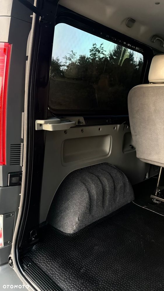 Opel Vivaro - 11