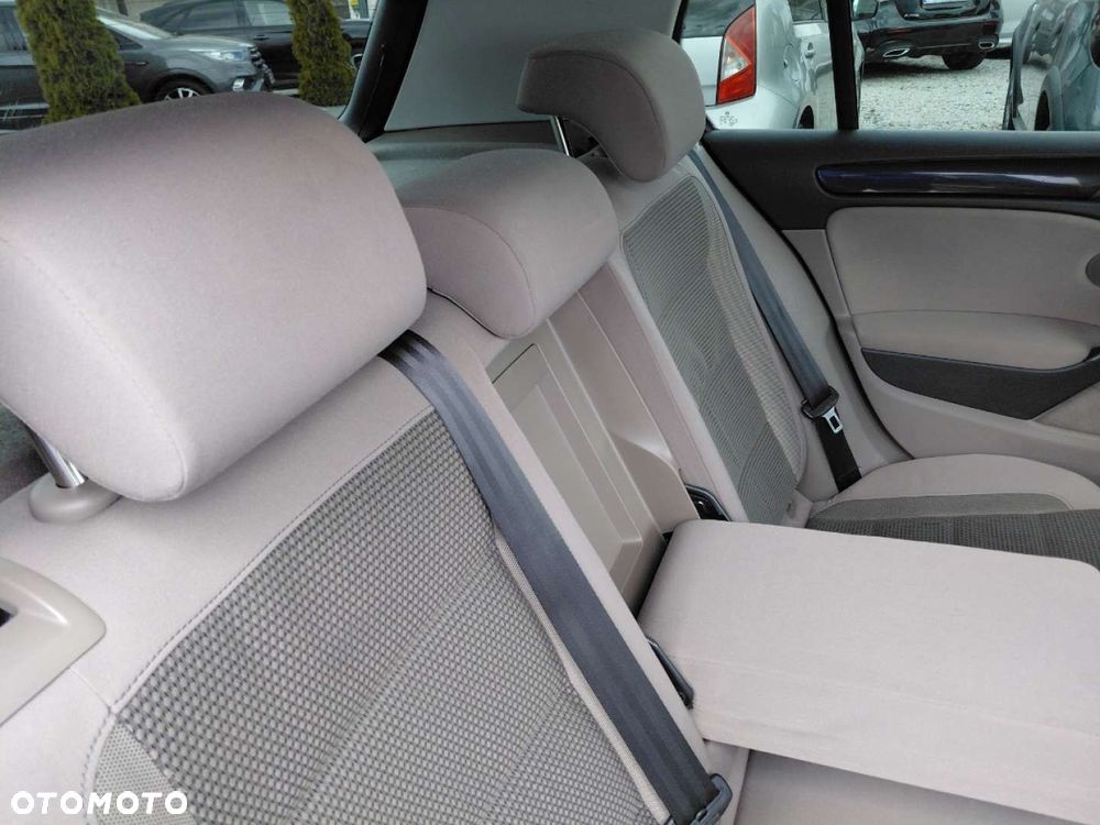 Volkswagen Golf - 17