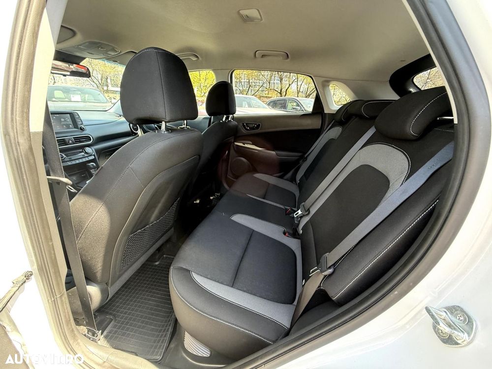 Hyundai KONA - 9