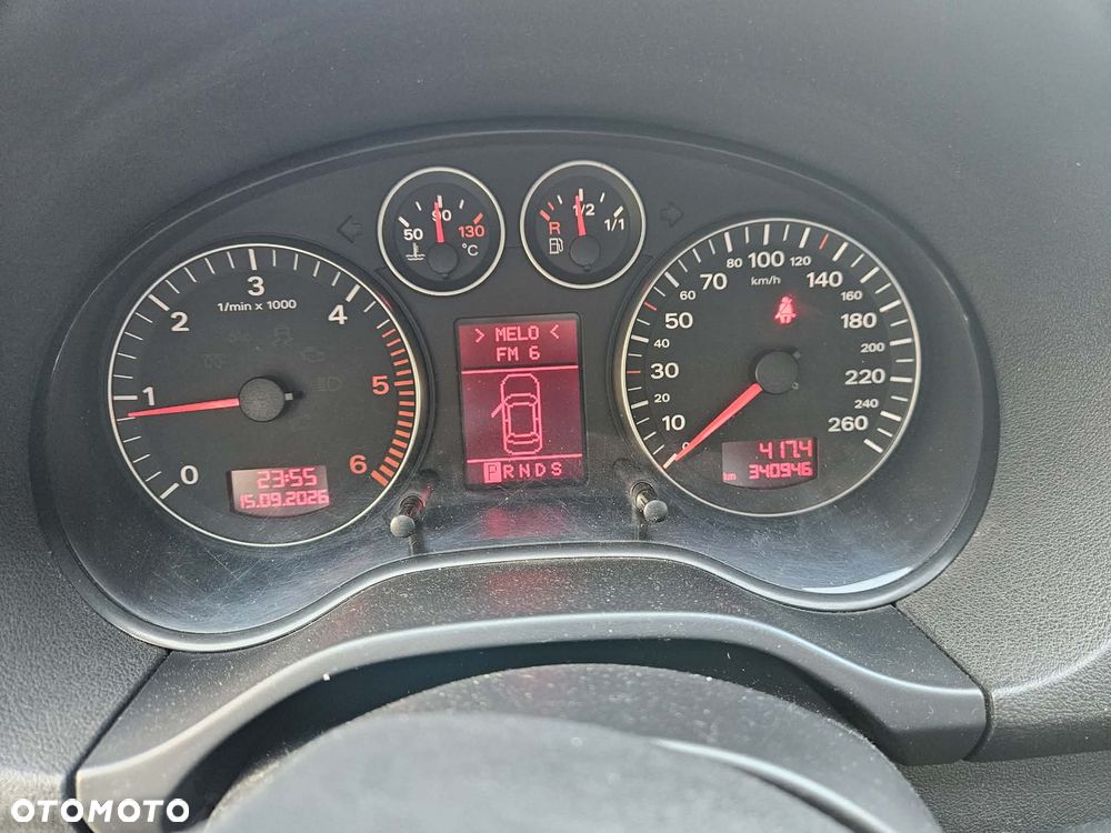 Audi A3 3-drzwiowe 2.0 TDI Ambiente DSG - 7
