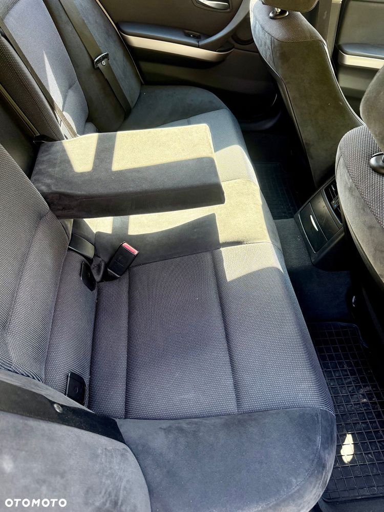 BMW Seria 3 320d - 16