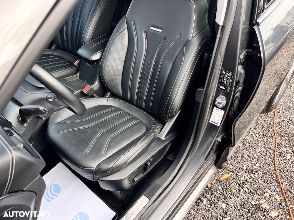 Ford Kuga 2.5 Duratec PHEV VIGNALE - 30