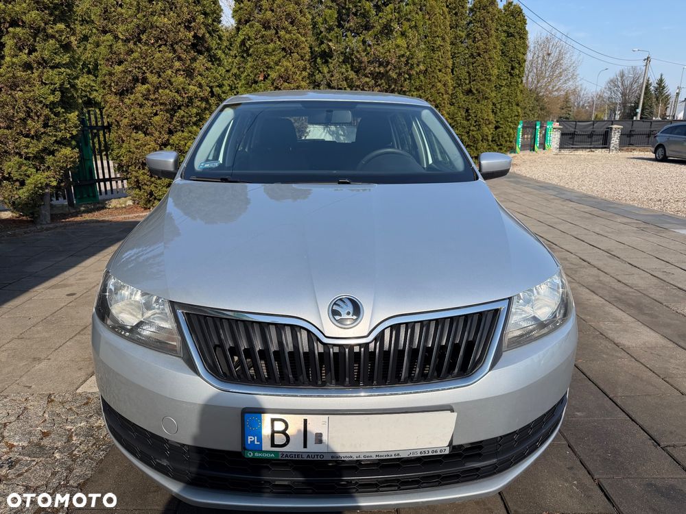 Skoda RAPID 1.2 TSI Ambition - 17