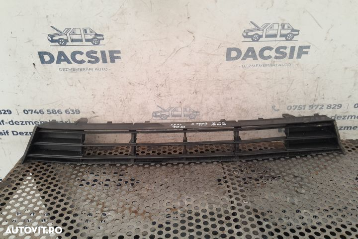 Grila bara fata centru 400866 BMW Seria 5 F11  [din 2009 pana  2013] - 3