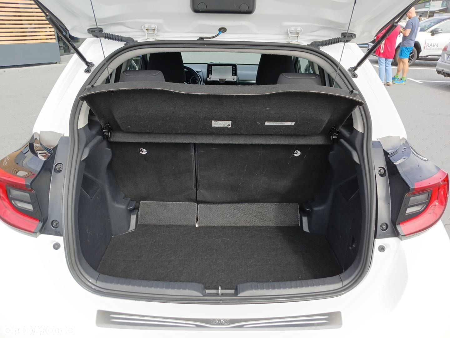 Toyota Yaris - 17