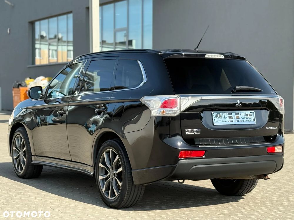 Mitsubishi Outlander 2.2 DI-D 4WD Intense - 14