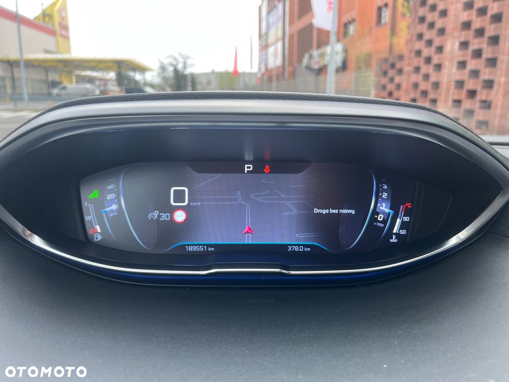 Peugeot 5008 1.6 PureTech Allure S&S EAT8 - 37