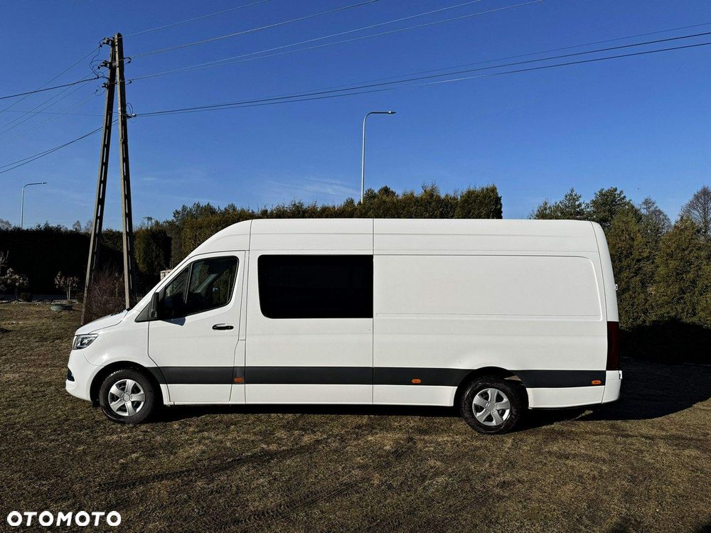 Mercedes-Benz Sprinter - 11