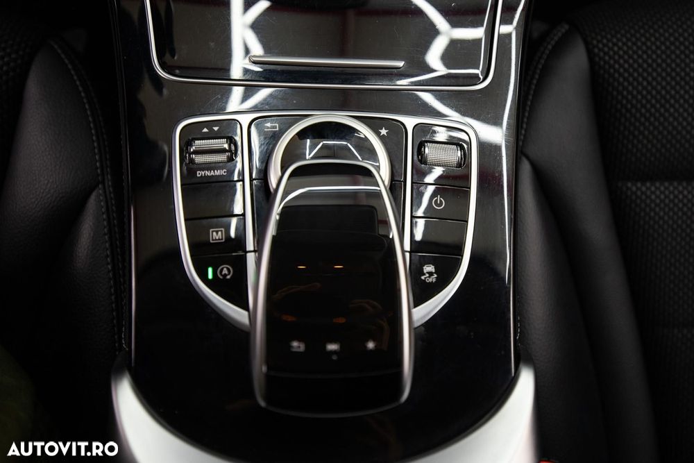 Mercedes-Benz GLC - 29