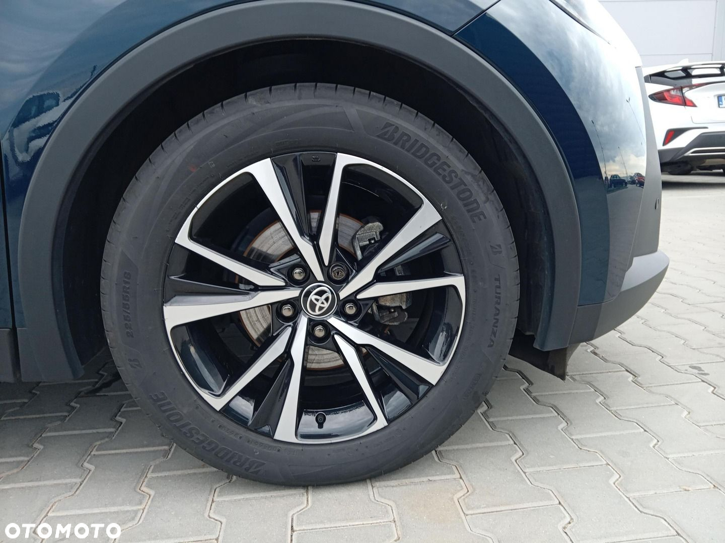 Toyota C-HR - 11