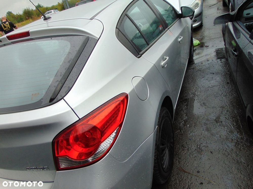 CWIARTKA PRAWA TYŁ TYLNIA BŁOTNIK TYŁ EUROPA HB GAN chevrolet cruze - 1