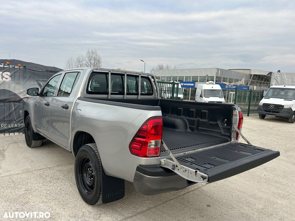 Toyota Hilux 2.4D 150CP 4x4 Double Cab 6MT Style - 14