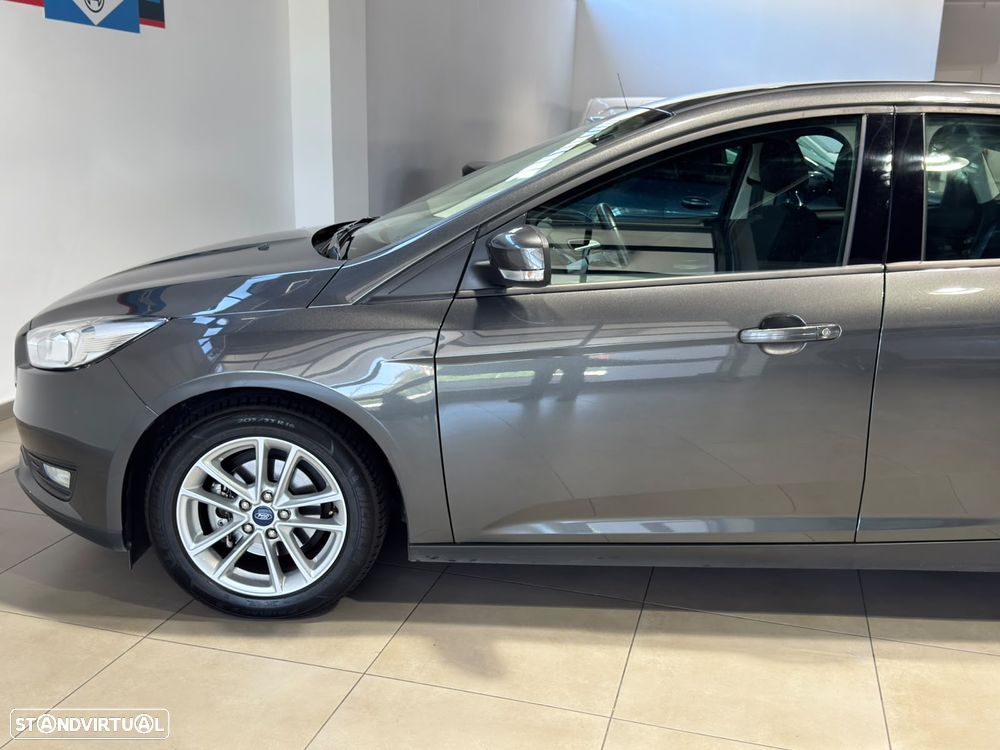 Ford Focus 1.0 EcoBoost Business - 15