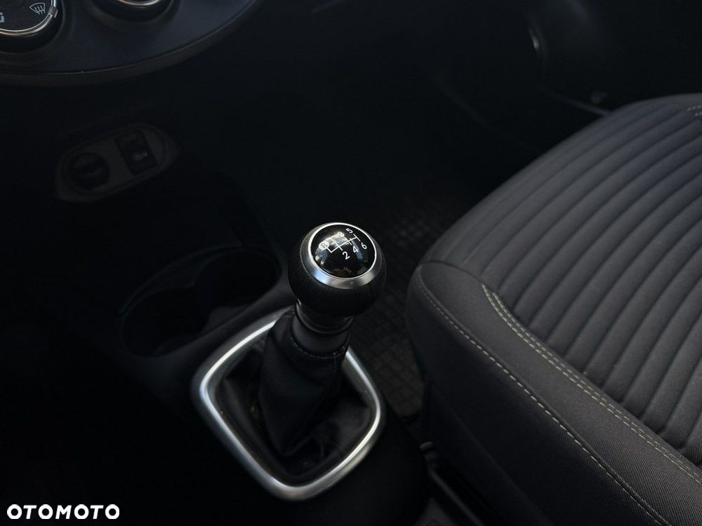 Toyota Yaris 1.5 Premium - 17