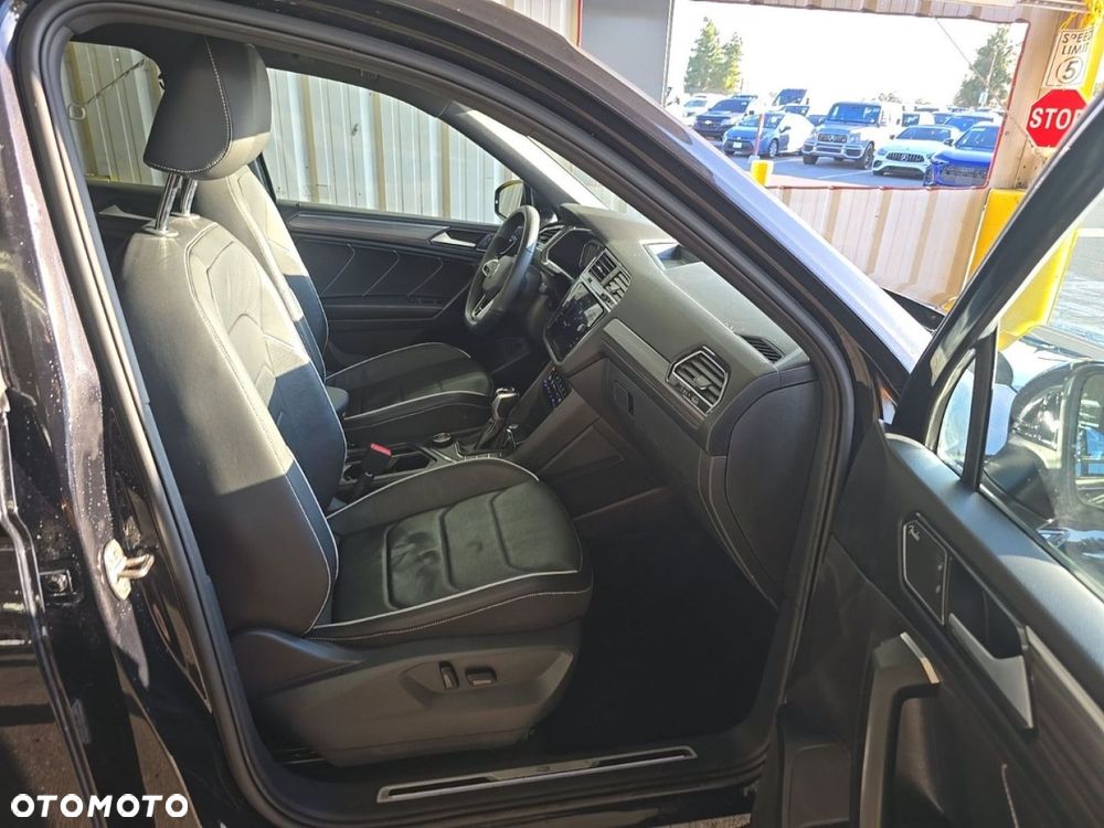 Volkswagen Tiguan - 17