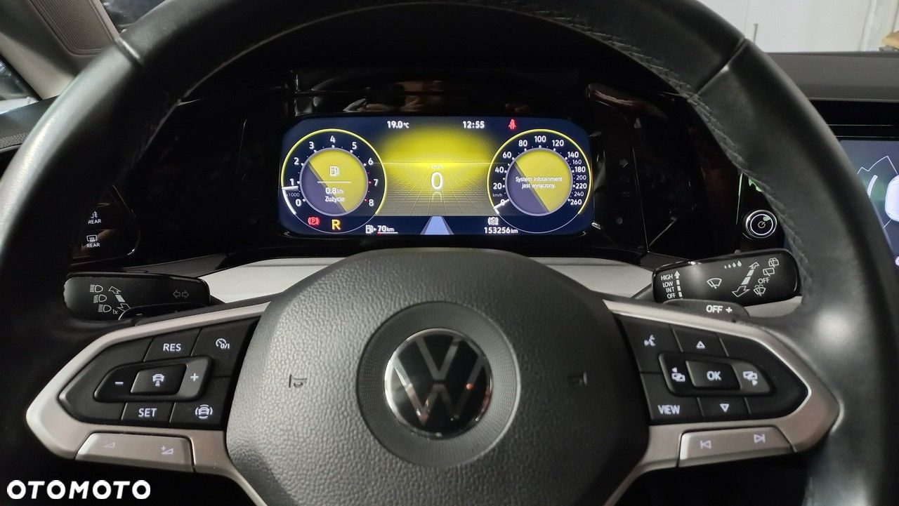 Volkswagen Golf - 23