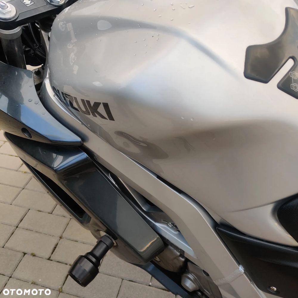 Suzuki SV - 8